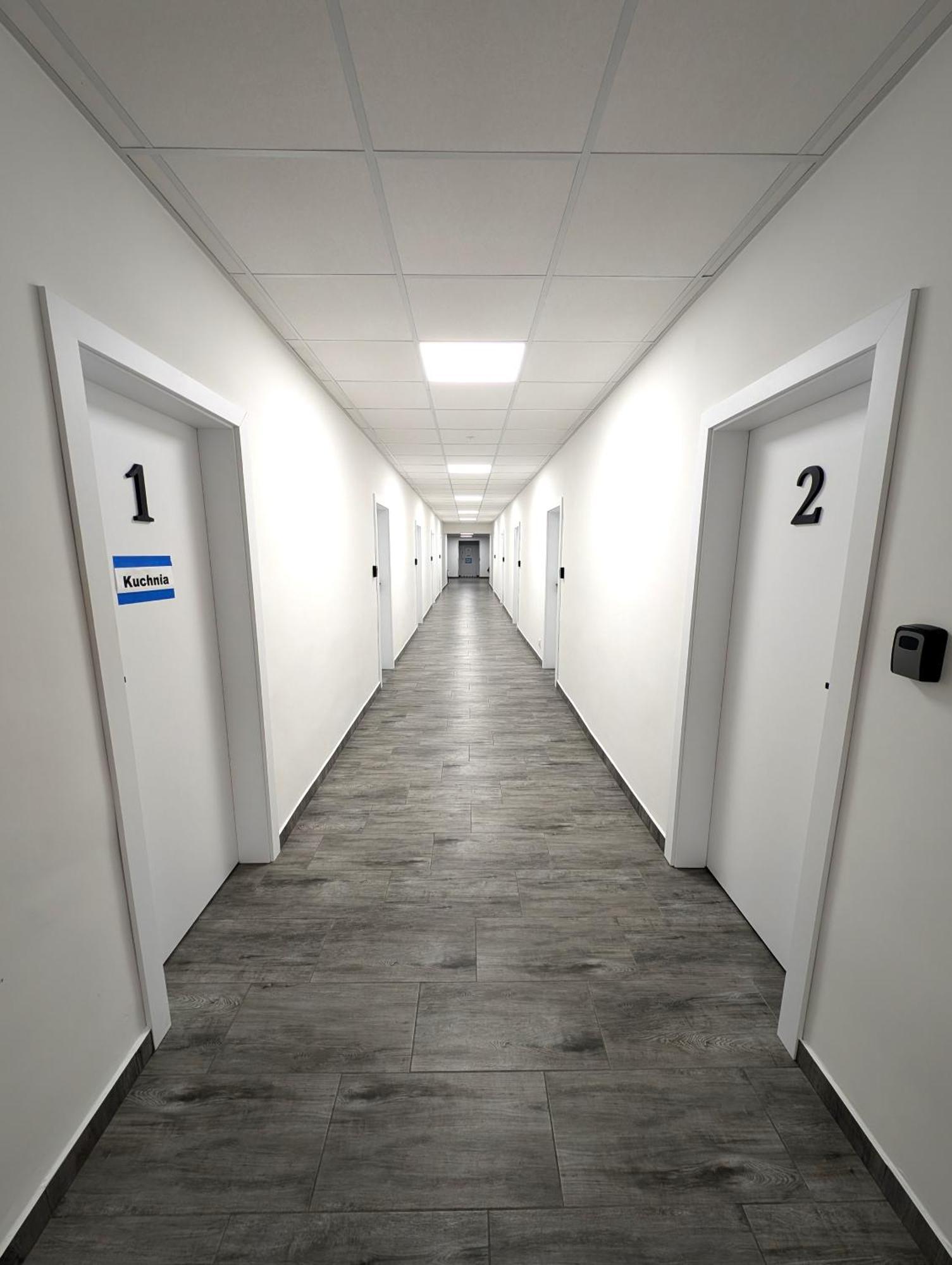 Auberge de jeunesse Baraczek Lotnisko Leszno à Leszno  Extérieur photo